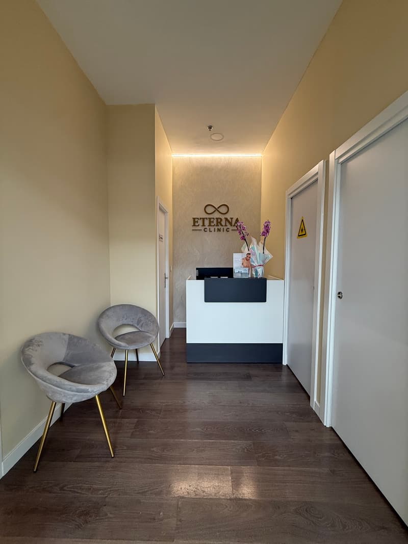 Recepción de Eterna Clinic en Moraleja Green